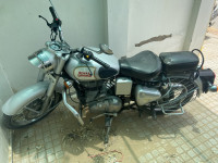 Silver Royal Enfield Classic 350