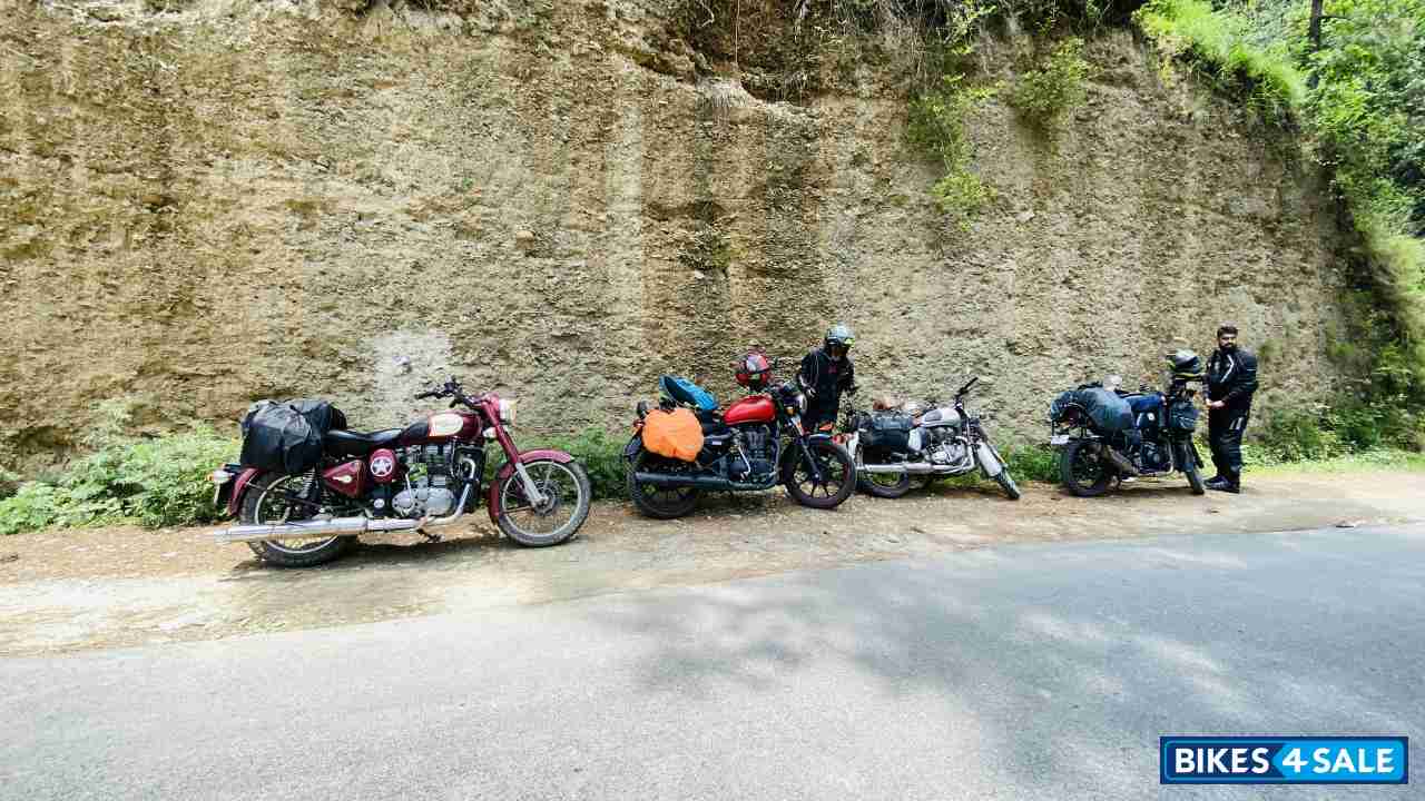 Maroon Royal Enfield Classic 350 Maroon Royal Enfield Classic 350