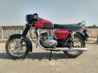 Ideal Jawa Yezdi Classic