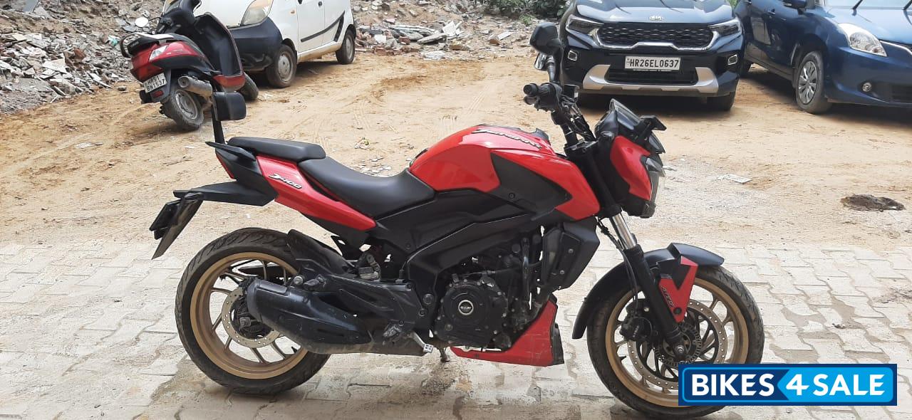 Red Bajaj Dominar 400