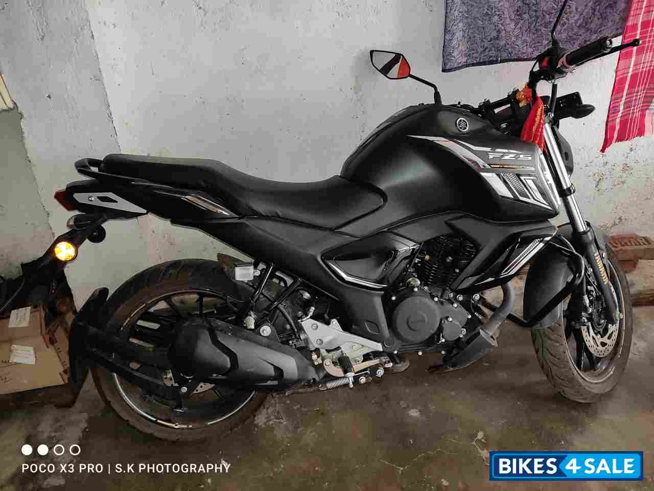 Mate Black Yamaha FZ FI V3 BS6