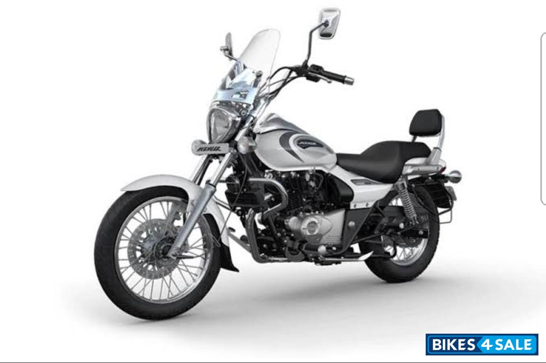 Bajaj Avenger Street 220