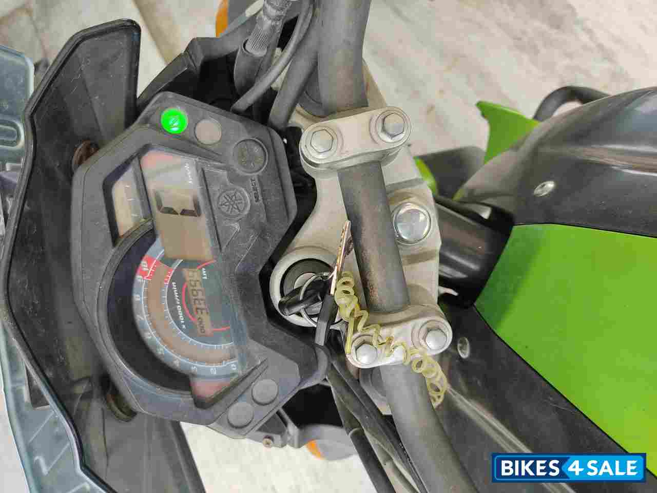 Green Yamaha FZ-S Green Yamaha FZ-S