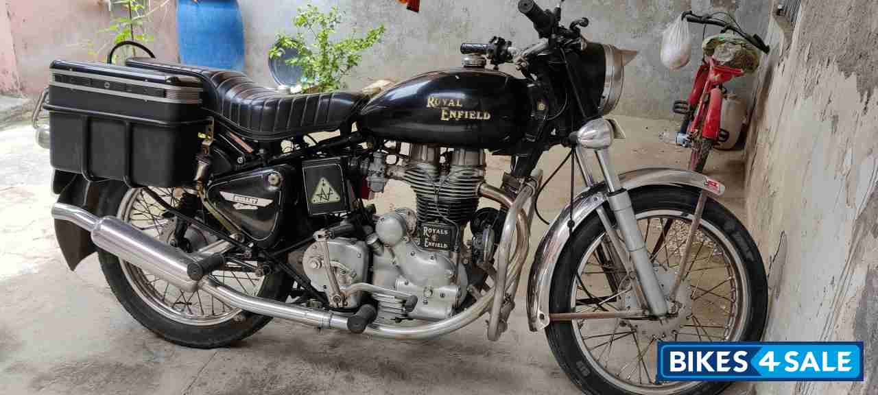 Black Royal Enfield Classic 350