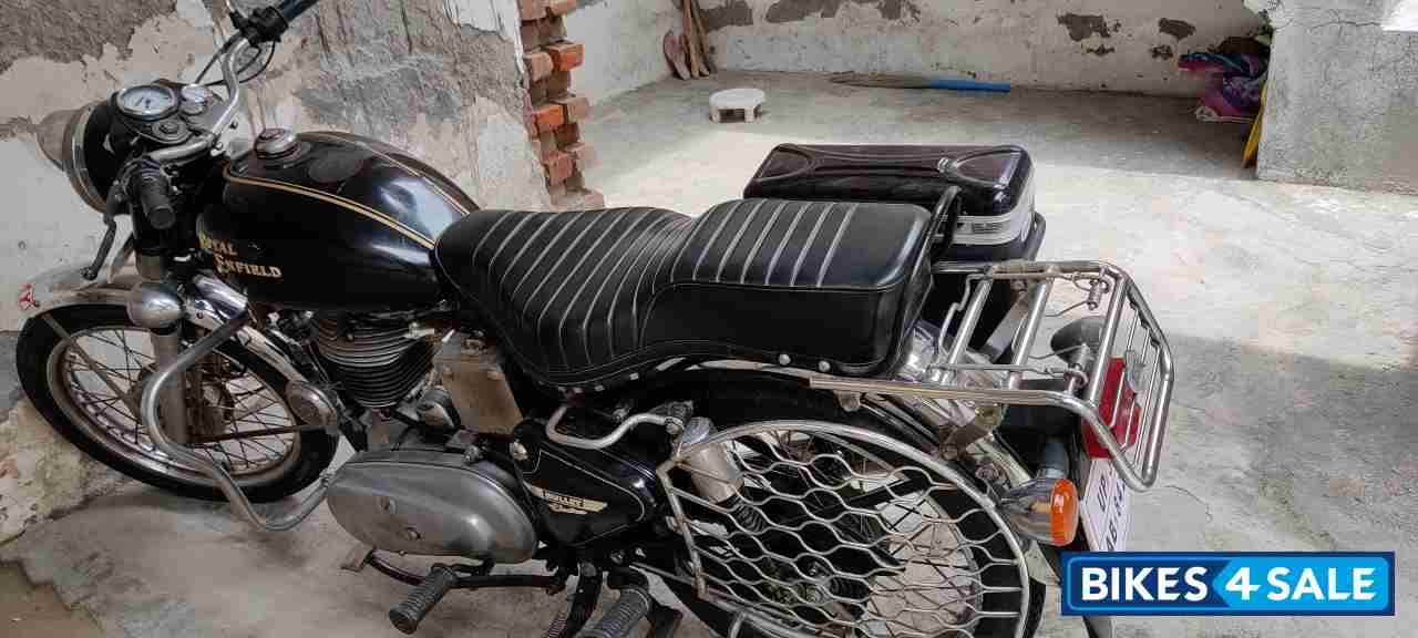 Black Royal Enfield Classic 350