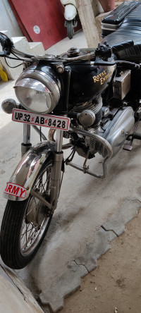 Black Royal Enfield Classic 350
