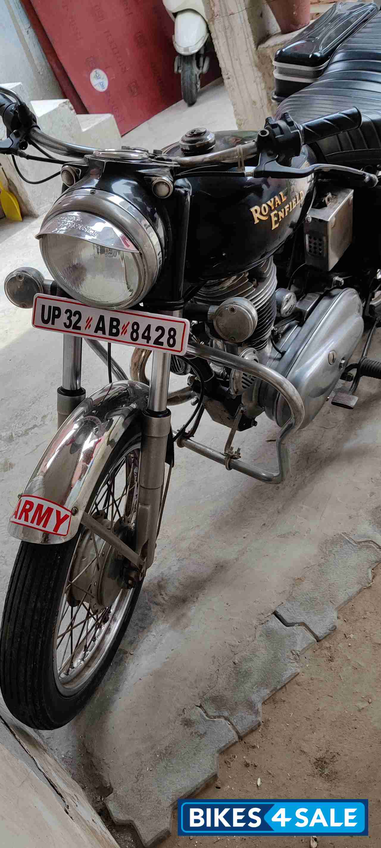 Black Royal Enfield Classic 350