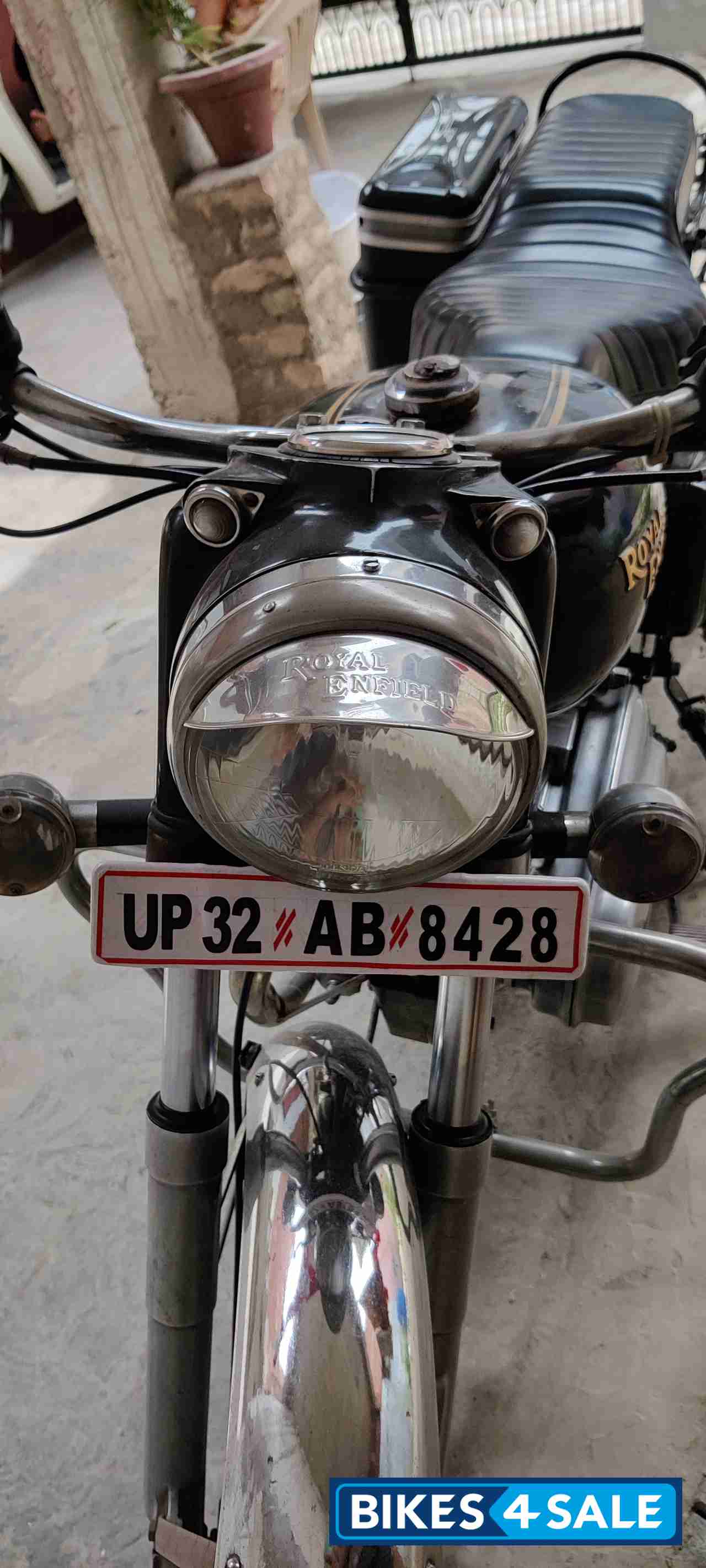Black Royal Enfield Classic 350