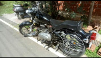 Black Royal Enfield Bullet Standard 350