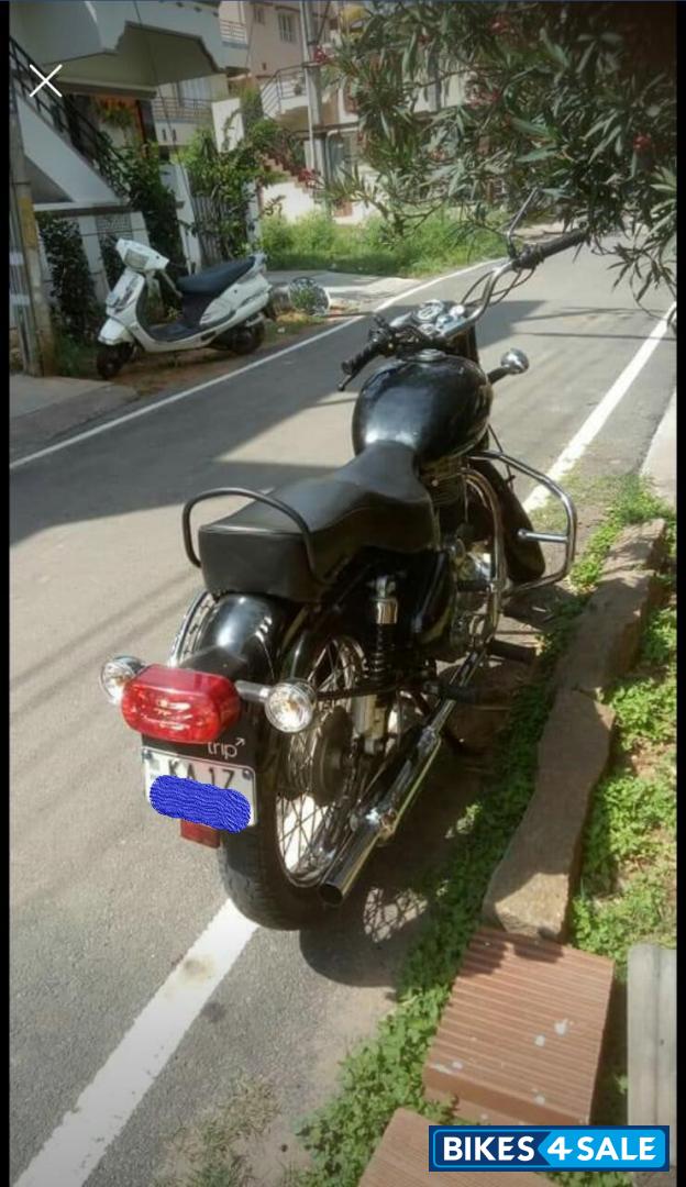 Black Royal Enfield Bullet Standard 350