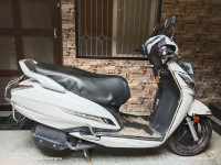 White Honda Activa 125 BS6