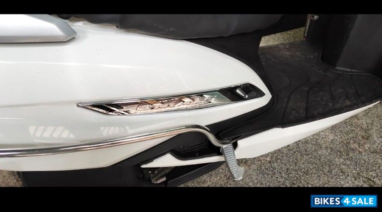 White Honda Activa 125 BS6