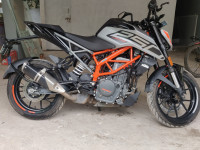 Silver Metallic KTM Duke 250 2020