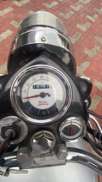 Silver Royal Enfield Classic 350 BS VI