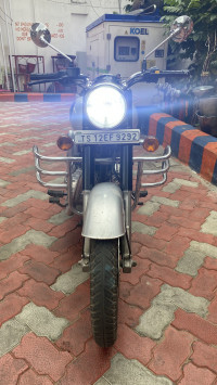 Silver Royal Enfield Classic 350 BS VI