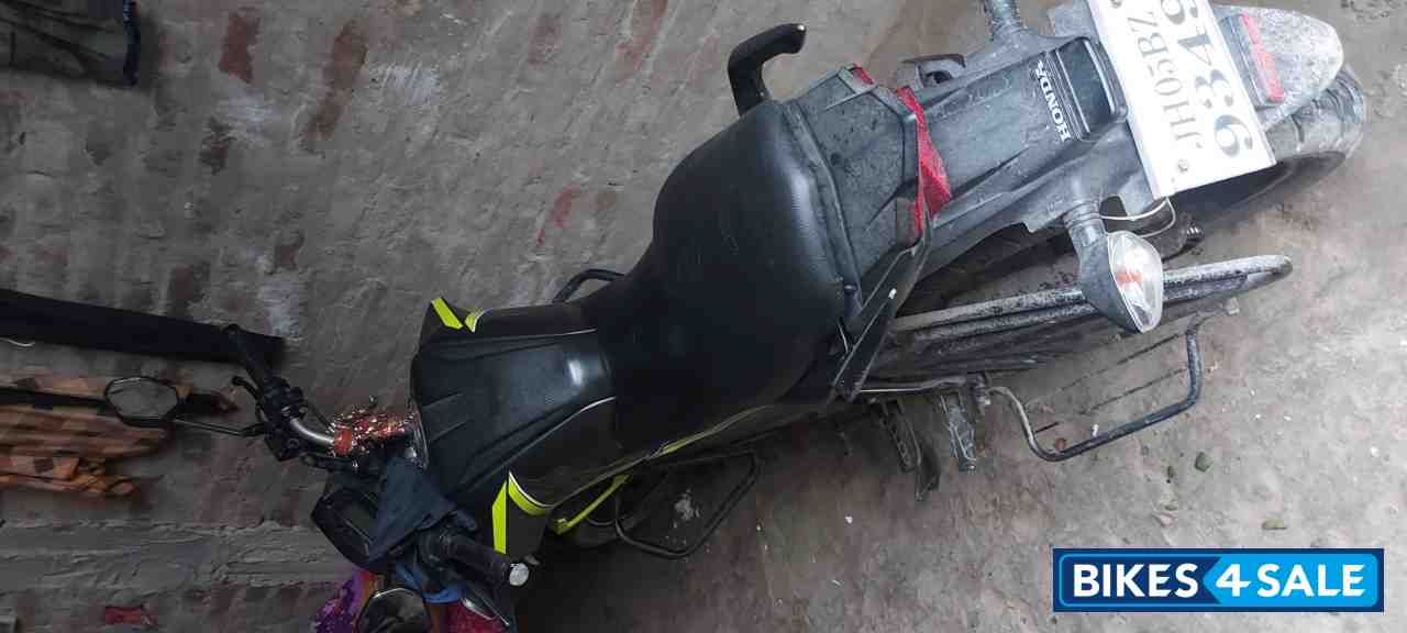 Honda CB Hornet 160R ABS