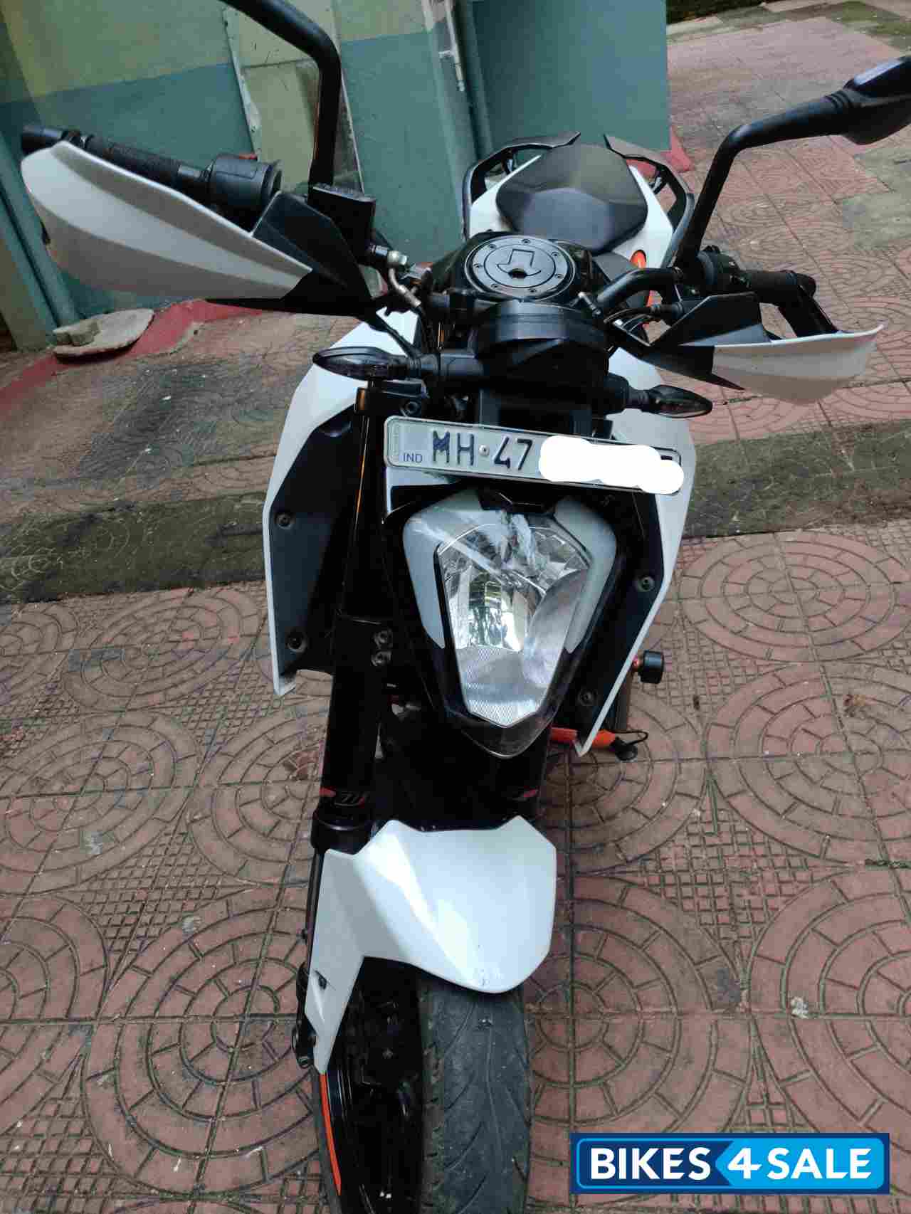 White KTM Duke 250