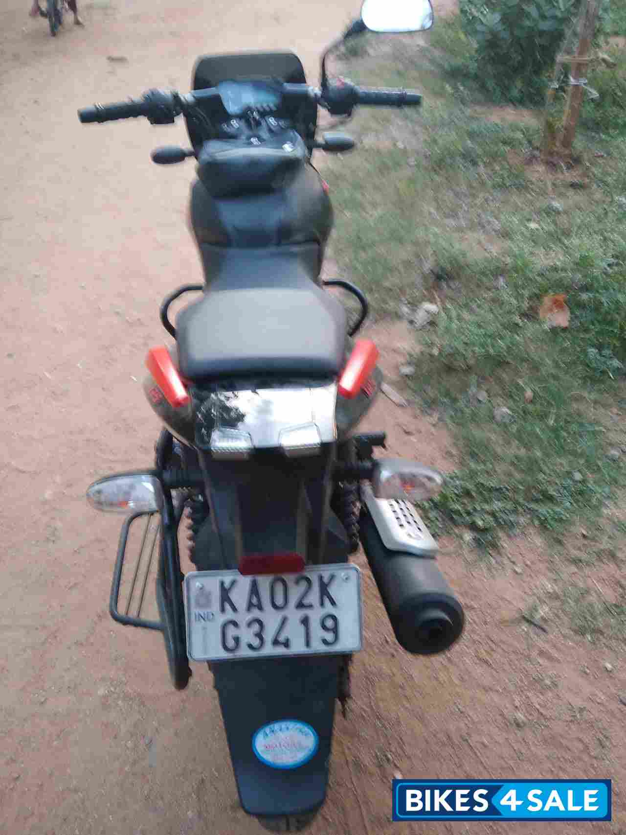 Bajaj Pulsar 125 Split Seat Bajaj Pulsar 125 Split Seat