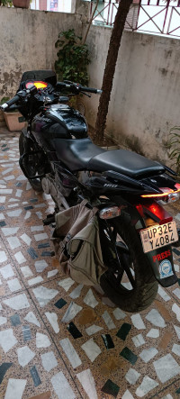 Z Black Bajaj Pulsar 180 DTSi
