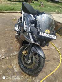 Black Bajaj Pulsar RS 200 ABS