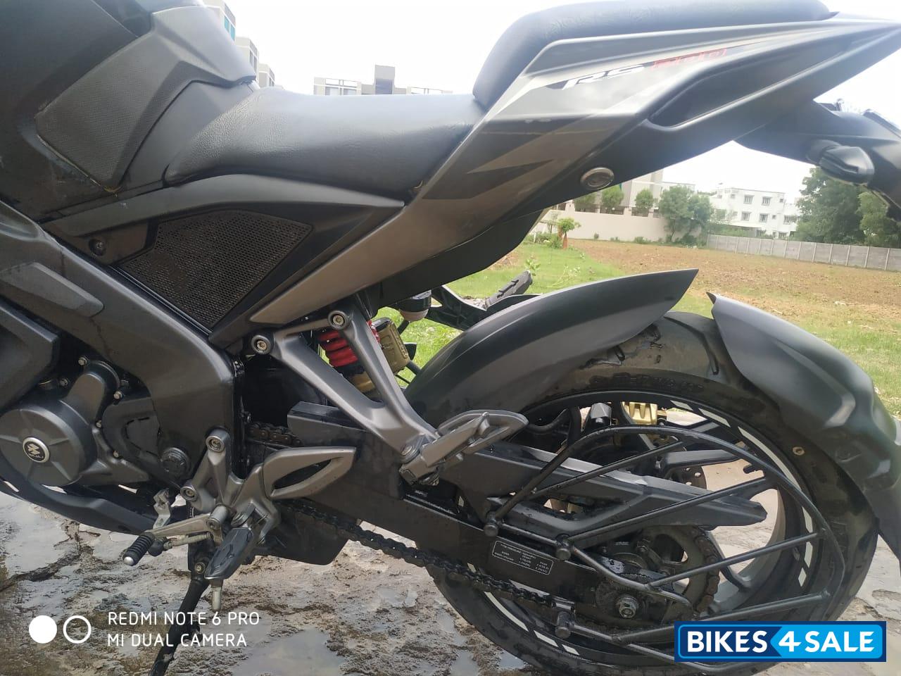 Black Bajaj Pulsar RS 200 ABS