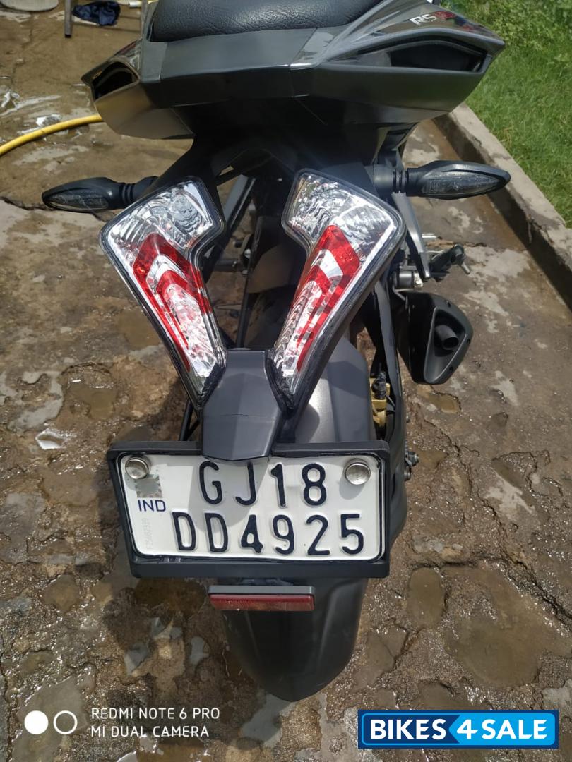 Black Bajaj Pulsar RS 200 ABS