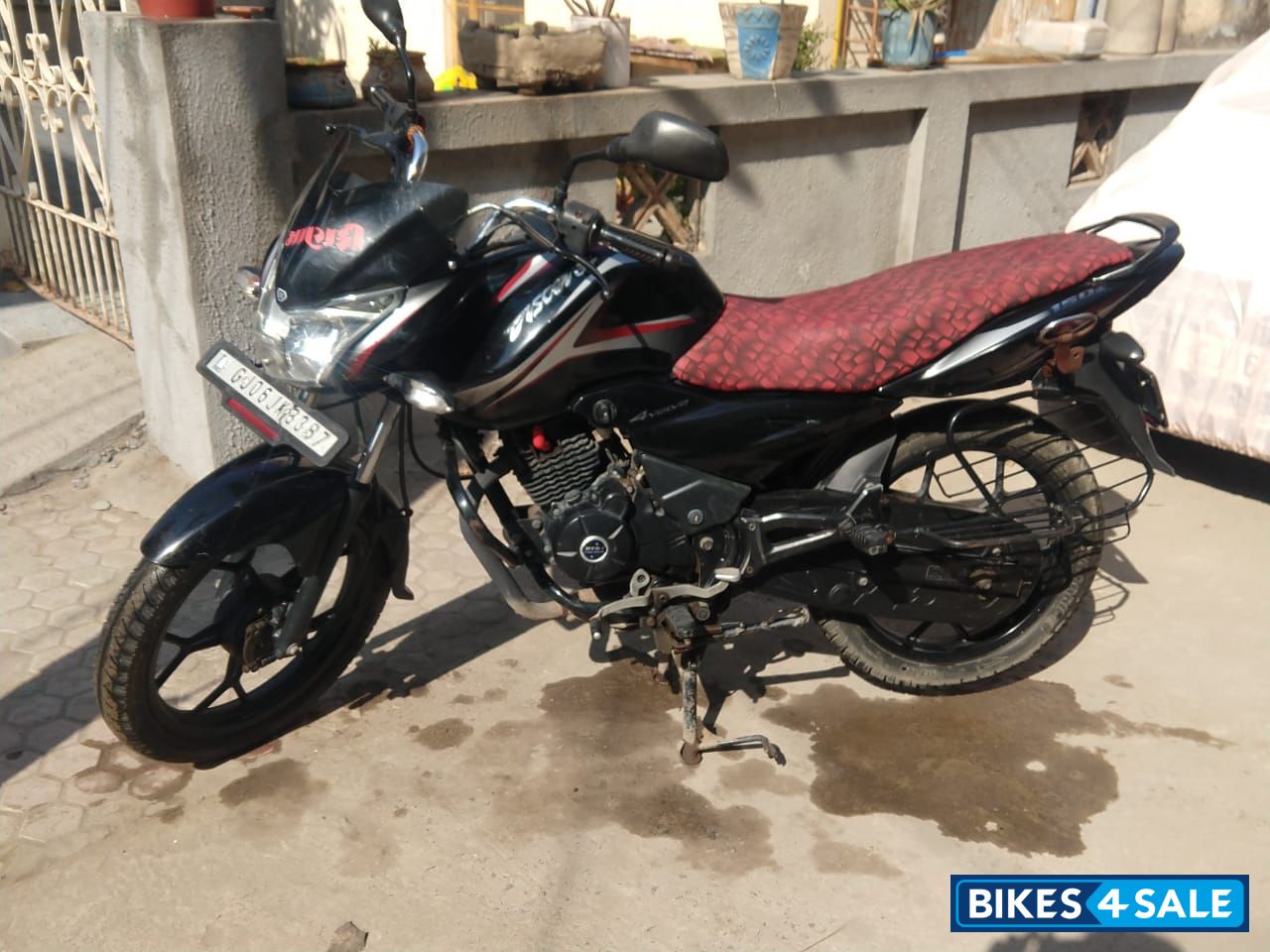 Bajaj Discover 150 S Bajaj Discover 150 S