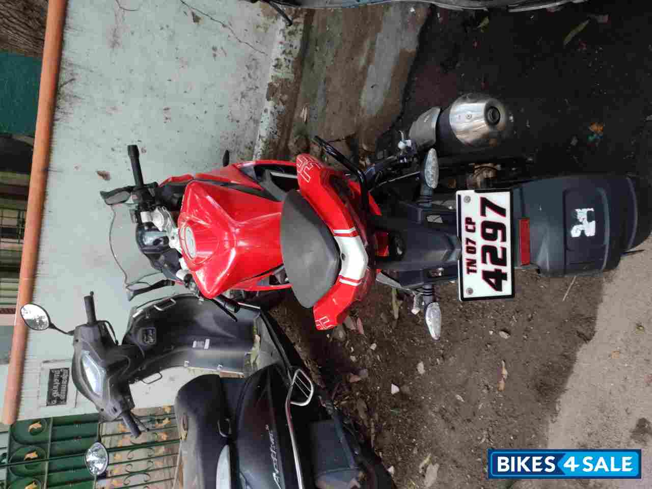 Racing Red TVS Akula 310 Racing Red TVS Akula 310