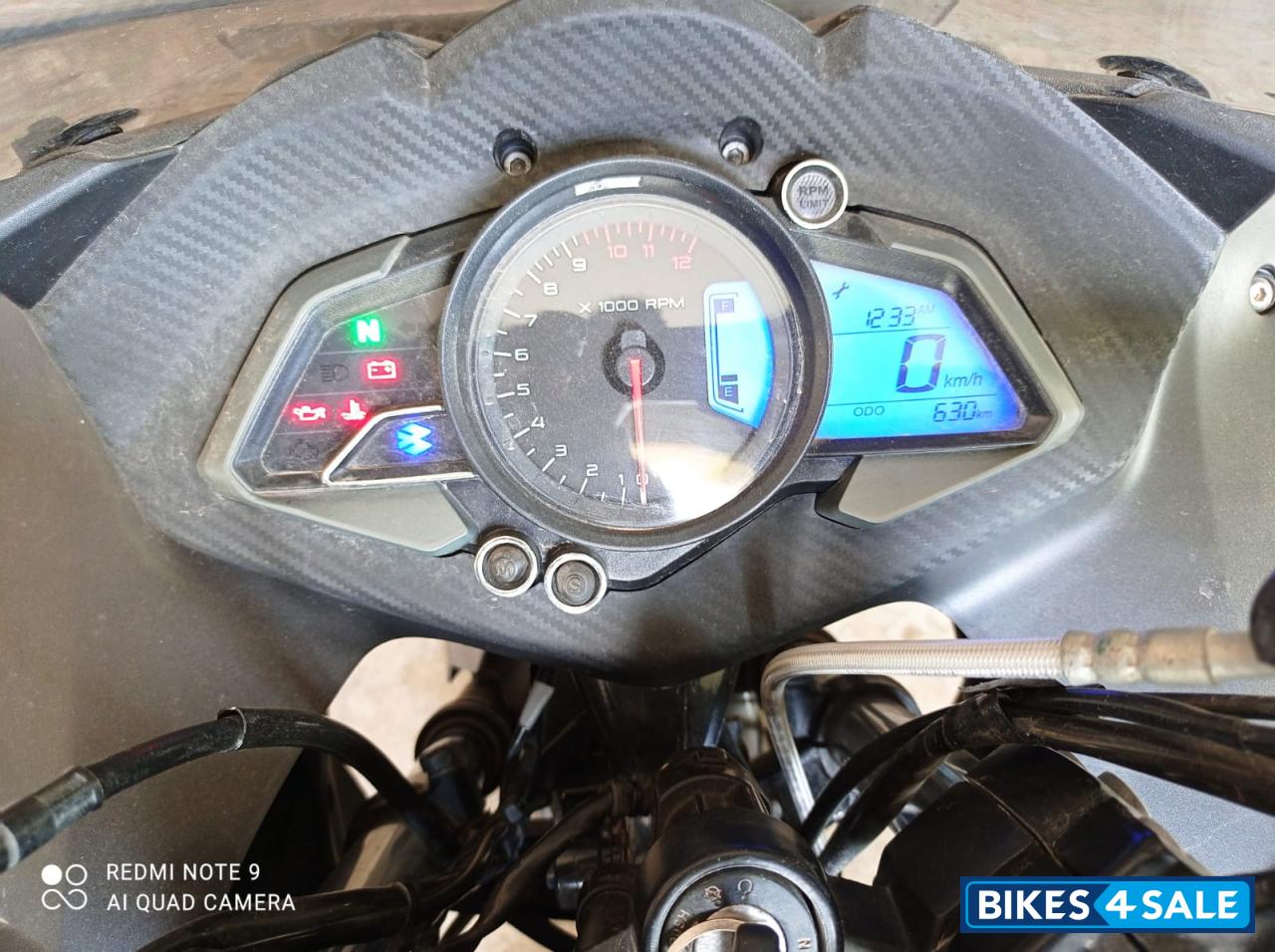 Metallic Black Bajaj Pulsar RS 200 ABS