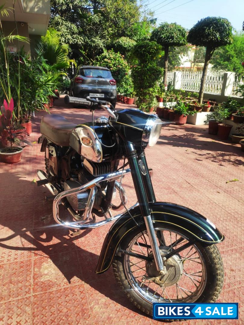 Ideal Jawa Yezdi Model B