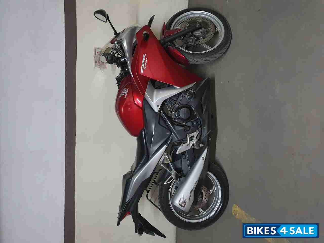 Red Honda CBR 250R