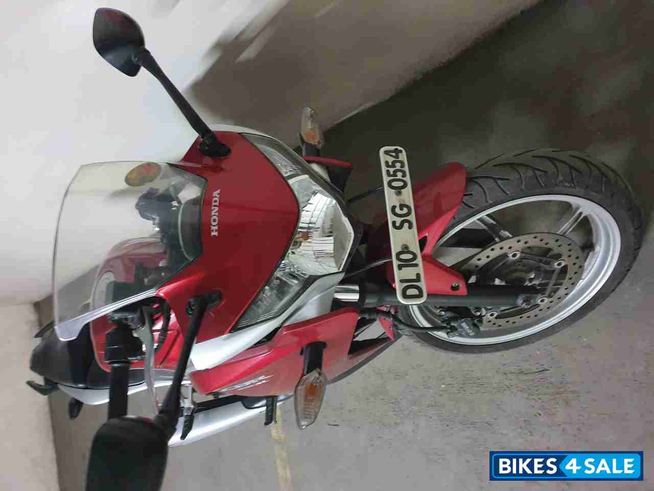 Red Honda CBR 250R