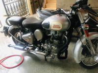 Silver Royal Enfield Classic 350