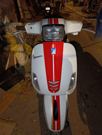 White Vespa Racing Sixties 125
