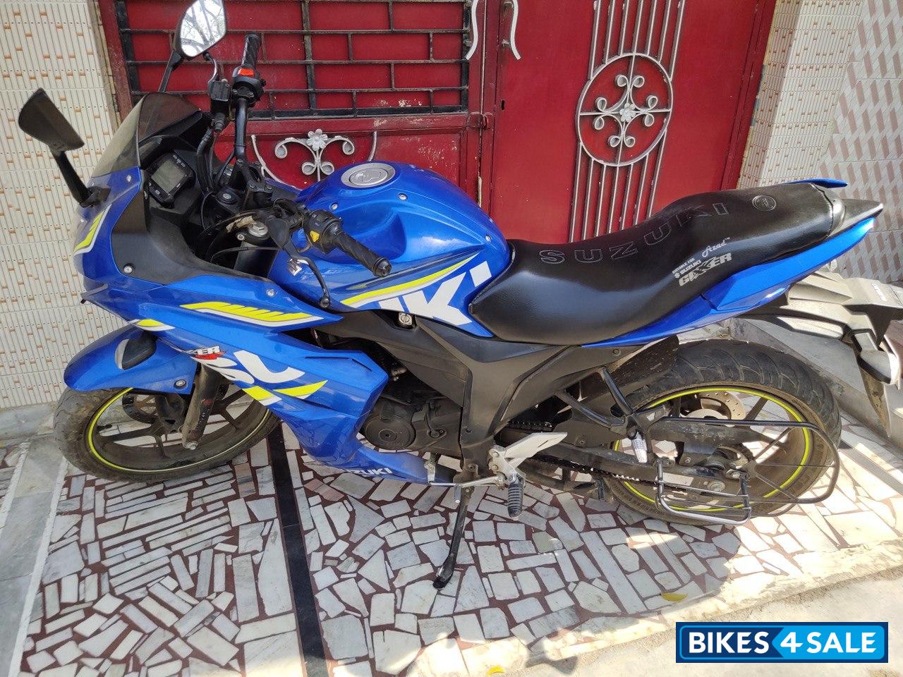 Suzuki Gixxer SF
