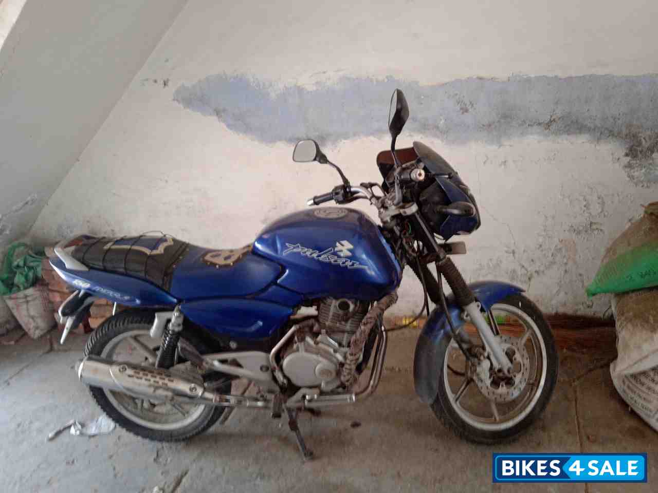 Blue Bajaj Pulsar 150 DTSi