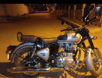 Gunmetal Grey Royal Enfield Classic Gunmetal Grey