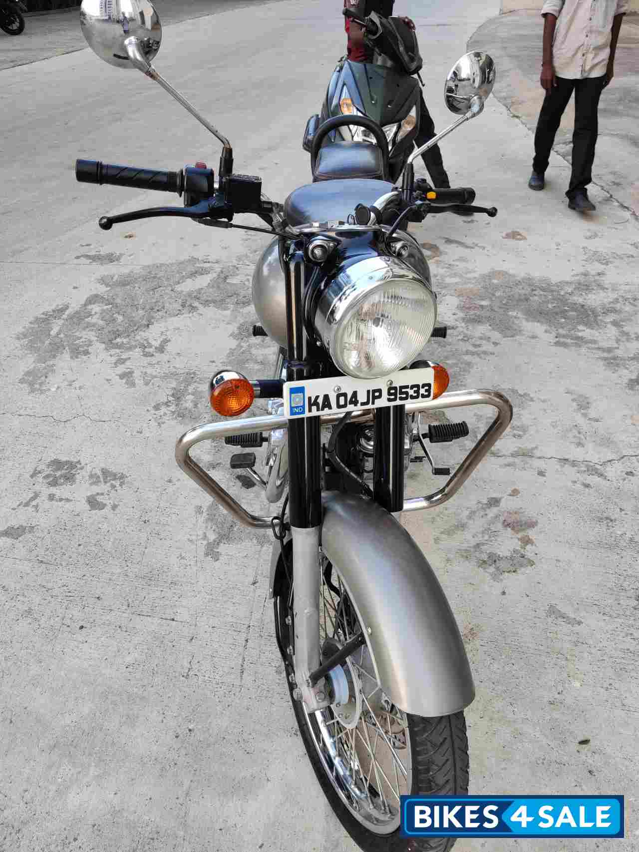 Gunmetal Grey Royal Enfield Classic Gunmetal Grey