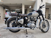 Gunmetal Grey Royal Enfield Classic Gunmetal Grey