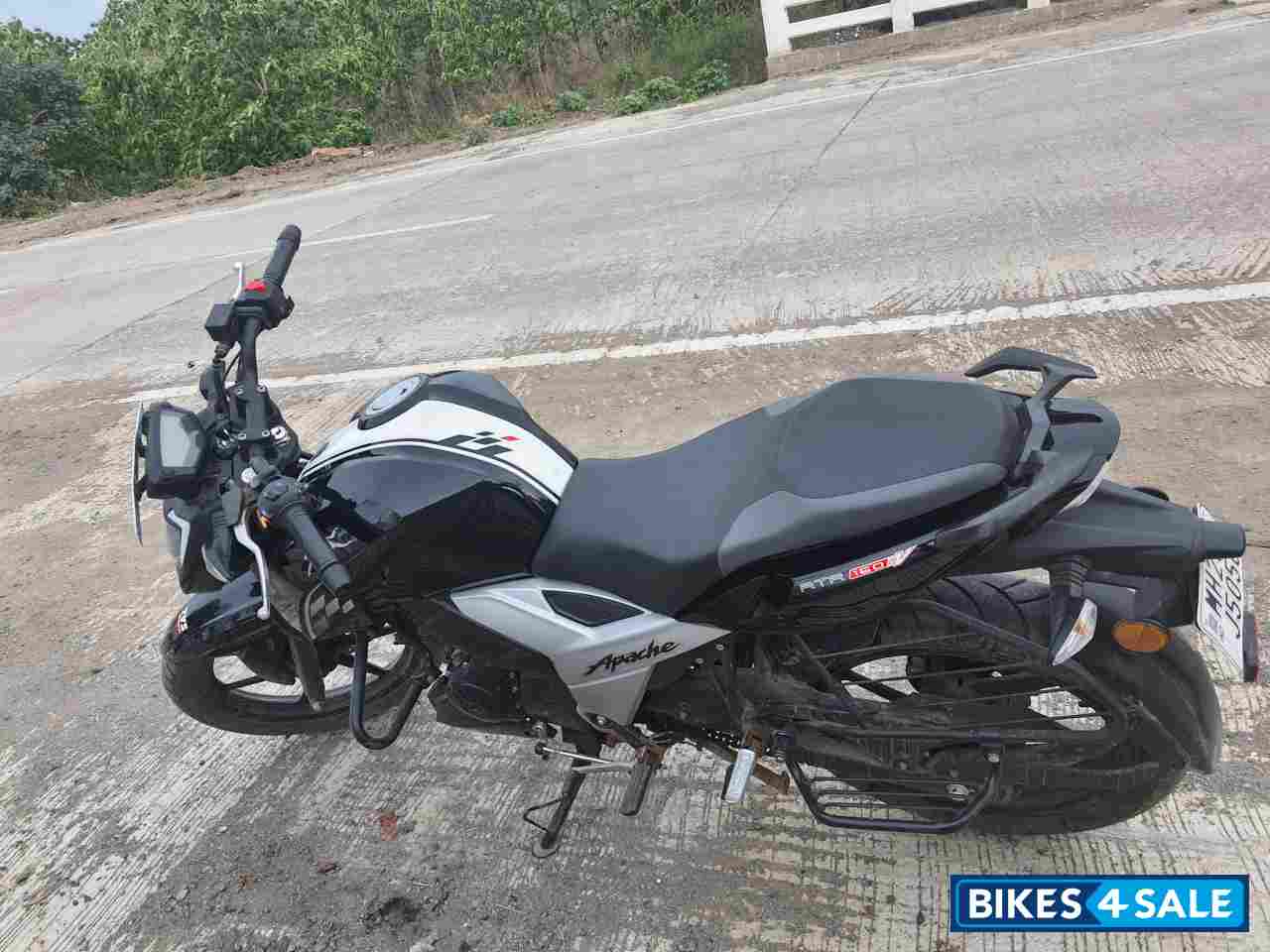 TVS Apache RTR 160 4V BS6