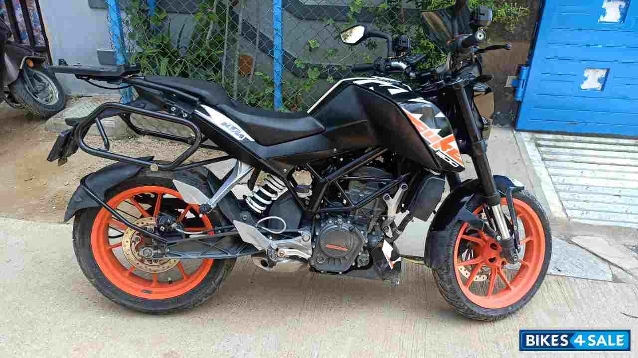 KTM Duke 200