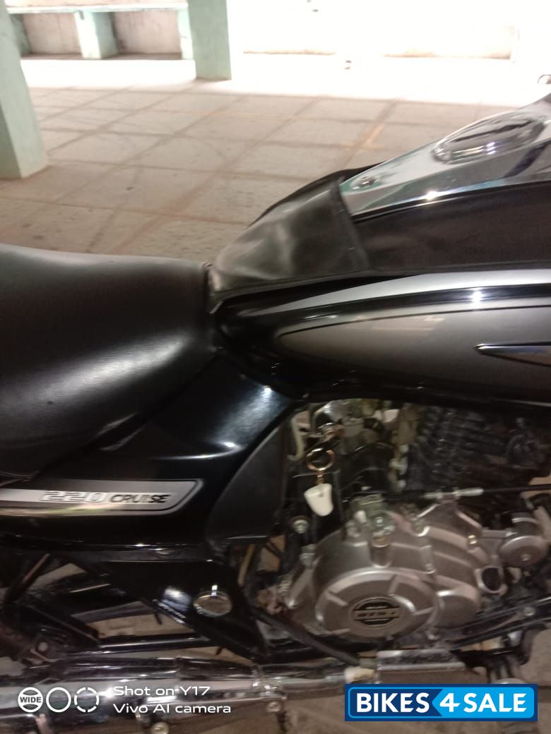 Bajaj Avenger Cruise 220