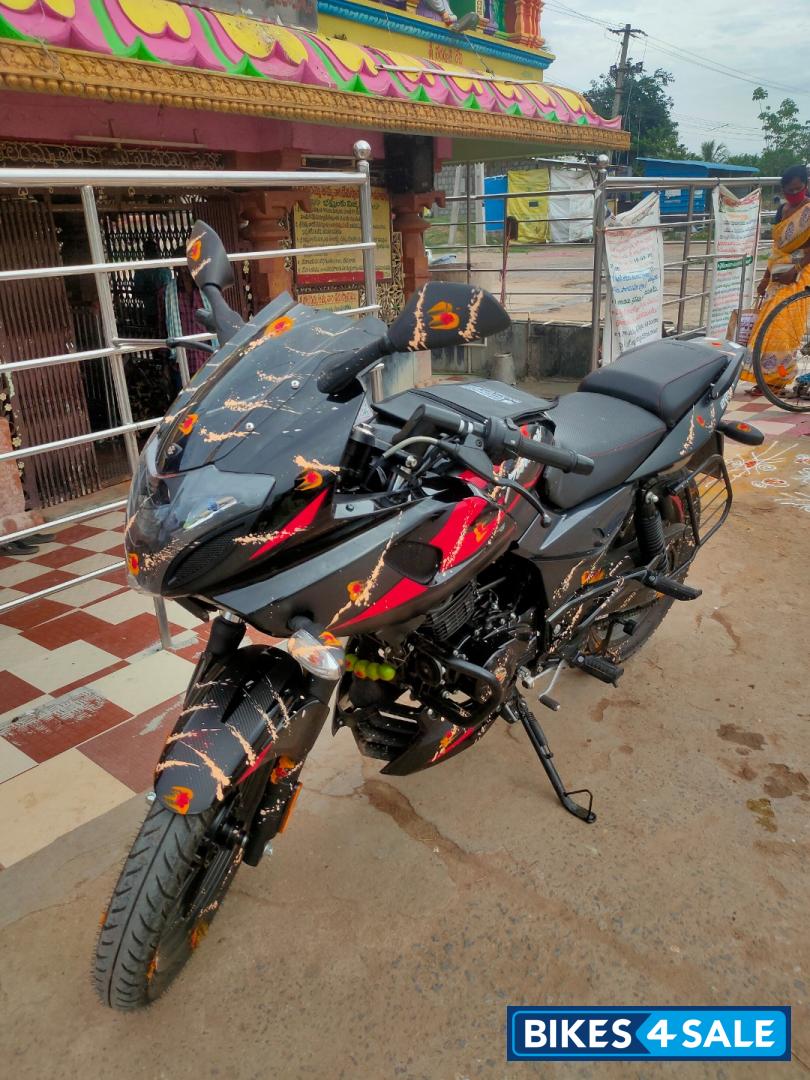 Bajaj Pulsar 220F BS6