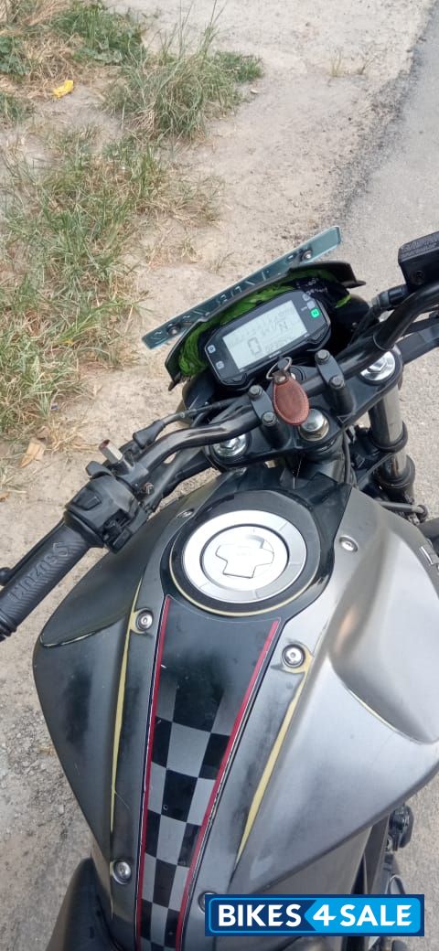 Dual Tone Grey/black Suzuki Gixxer SP