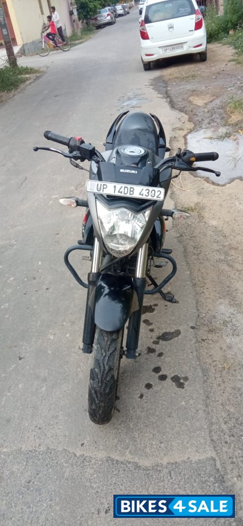 Dual Tone Grey/black Suzuki Gixxer SP