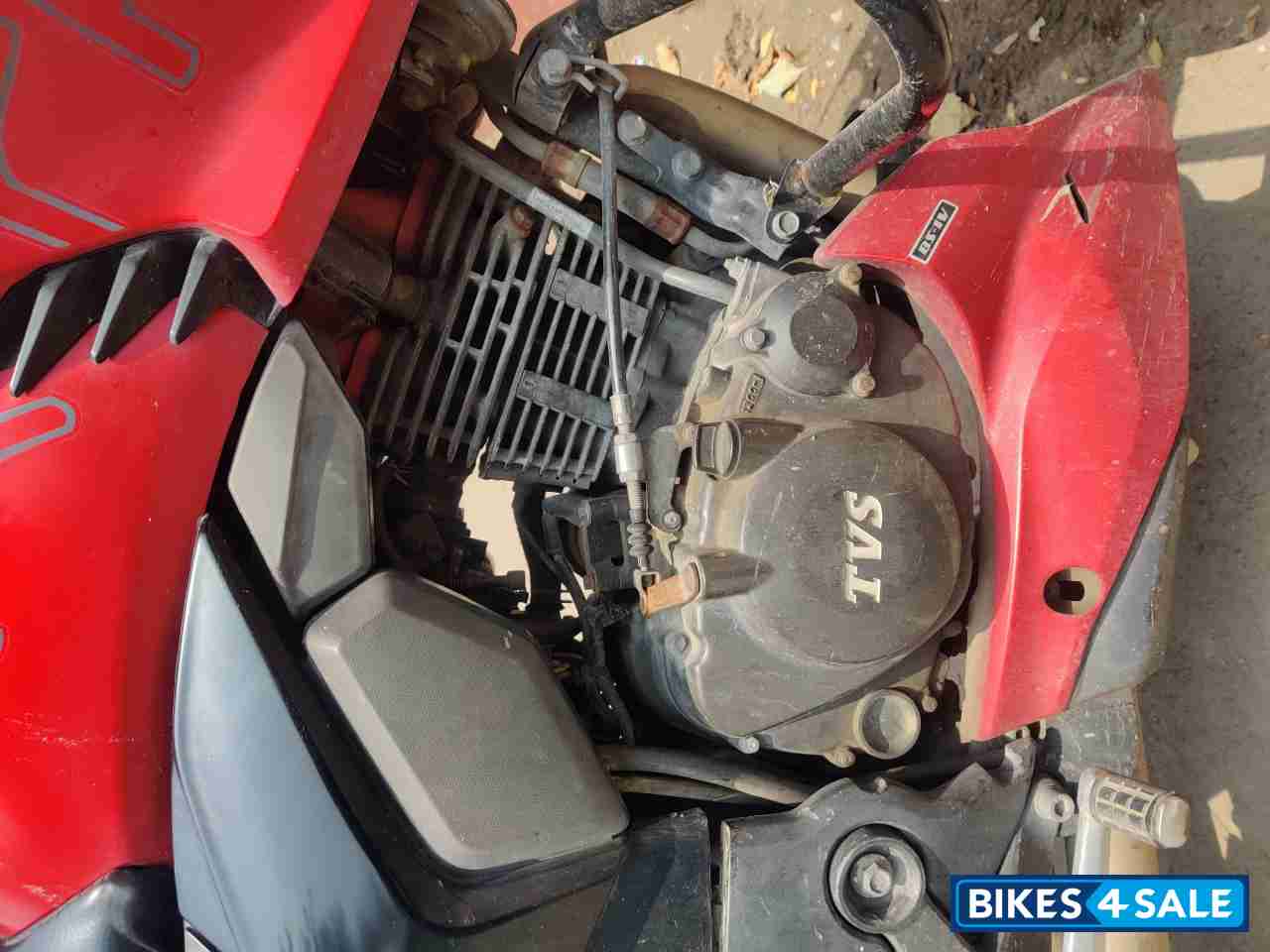 TVS Apache RTR 200 4V