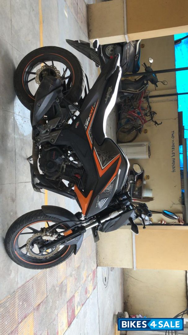 Honda CB Hornet 160R