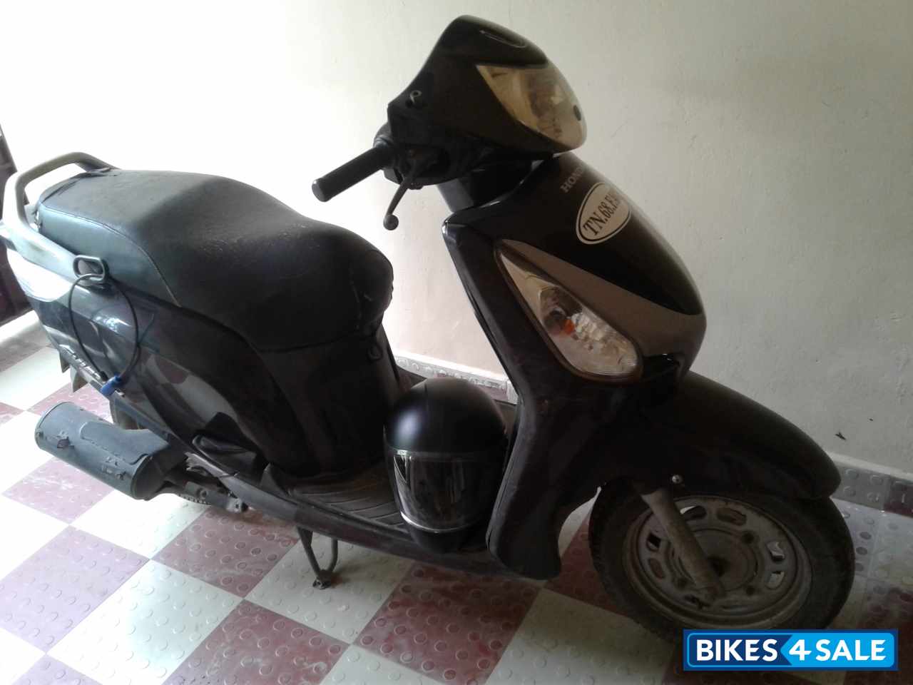 Purple Honda Aviator