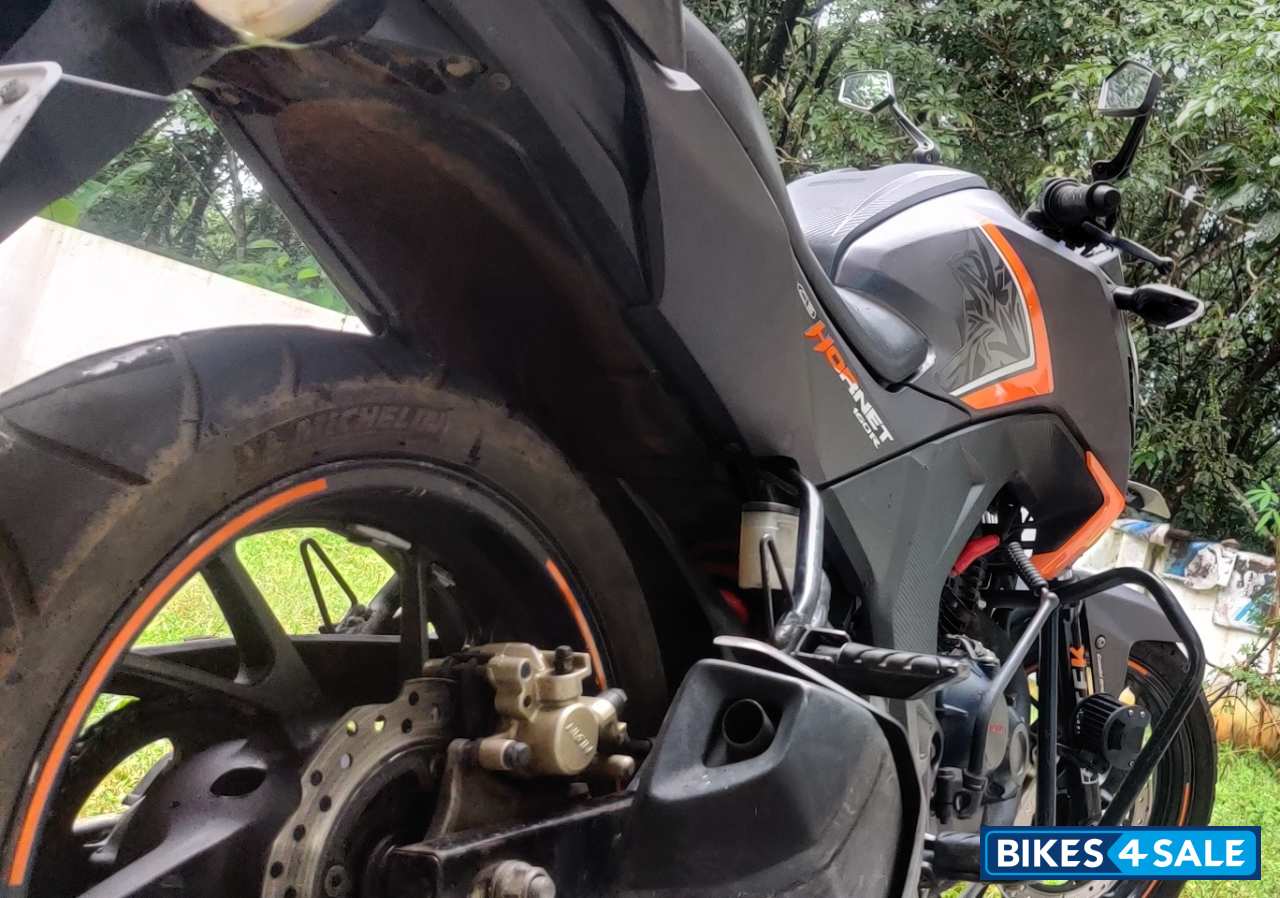 Honda CB Hornet 160R ABS