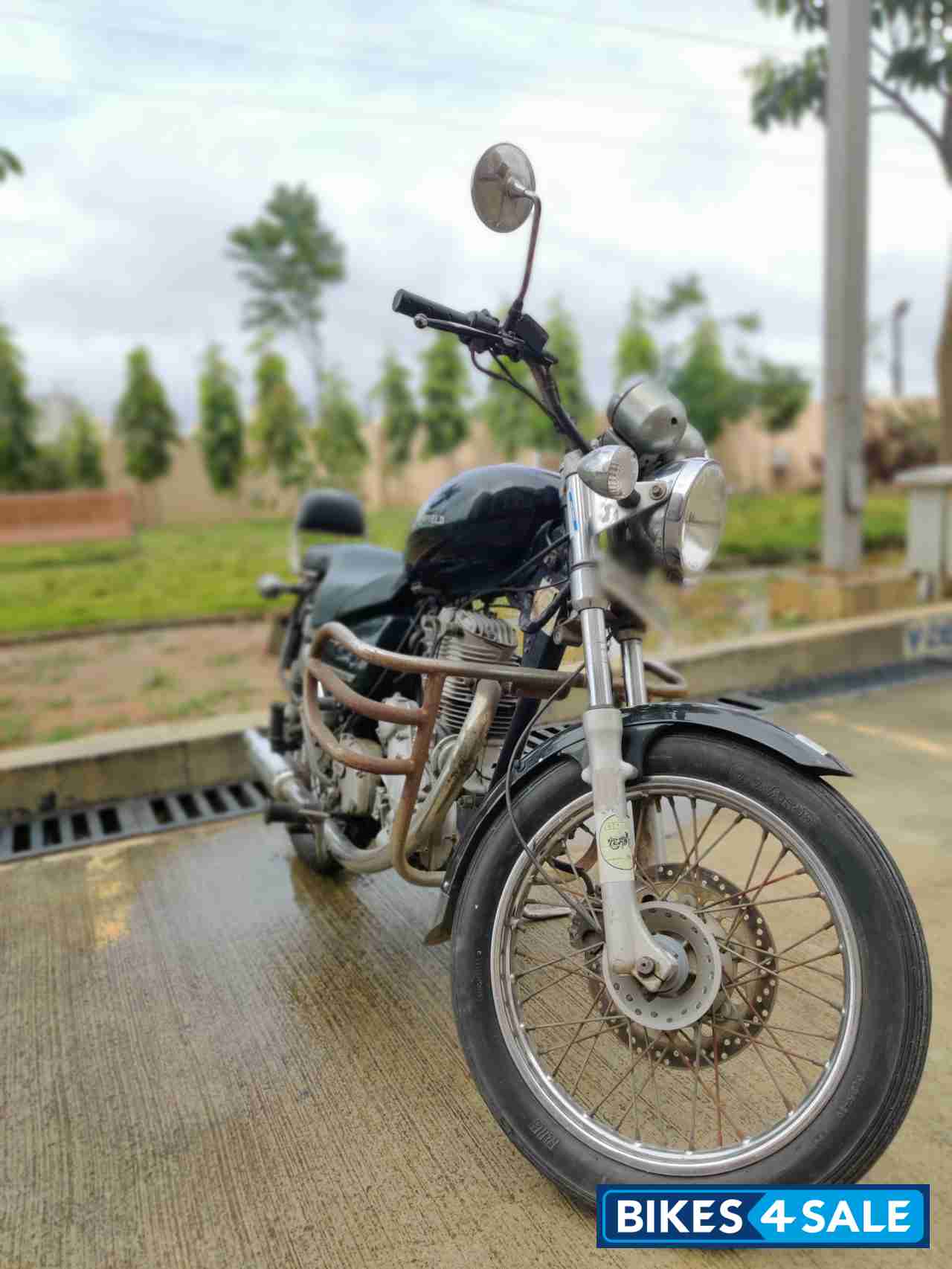 Royal Enfield Thunderbird 350 Royal Enfield Thunderbird 350